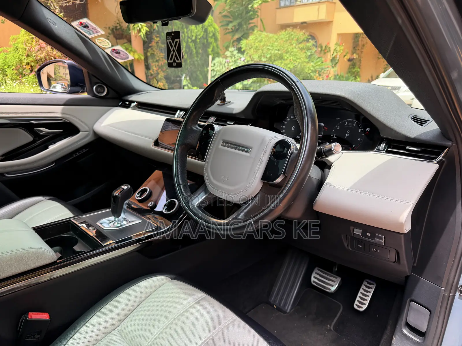 Land Rover Range Rover Evoque HSE Dynamic 4x4 5-Door 2019 Gray