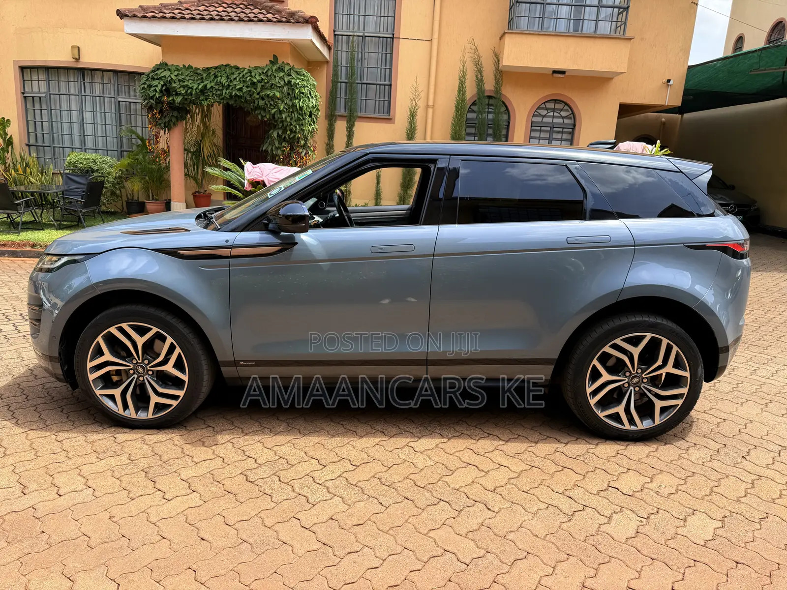 Land Rover Range Rover Evoque HSE Dynamic 4x4 5-Door 2019 Gray
