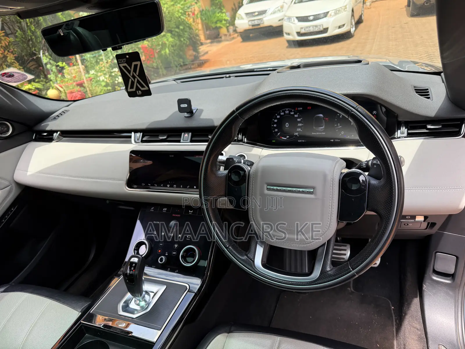 Land Rover Range Rover Evoque HSE Dynamic 4x4 5-Door 2019 Gray