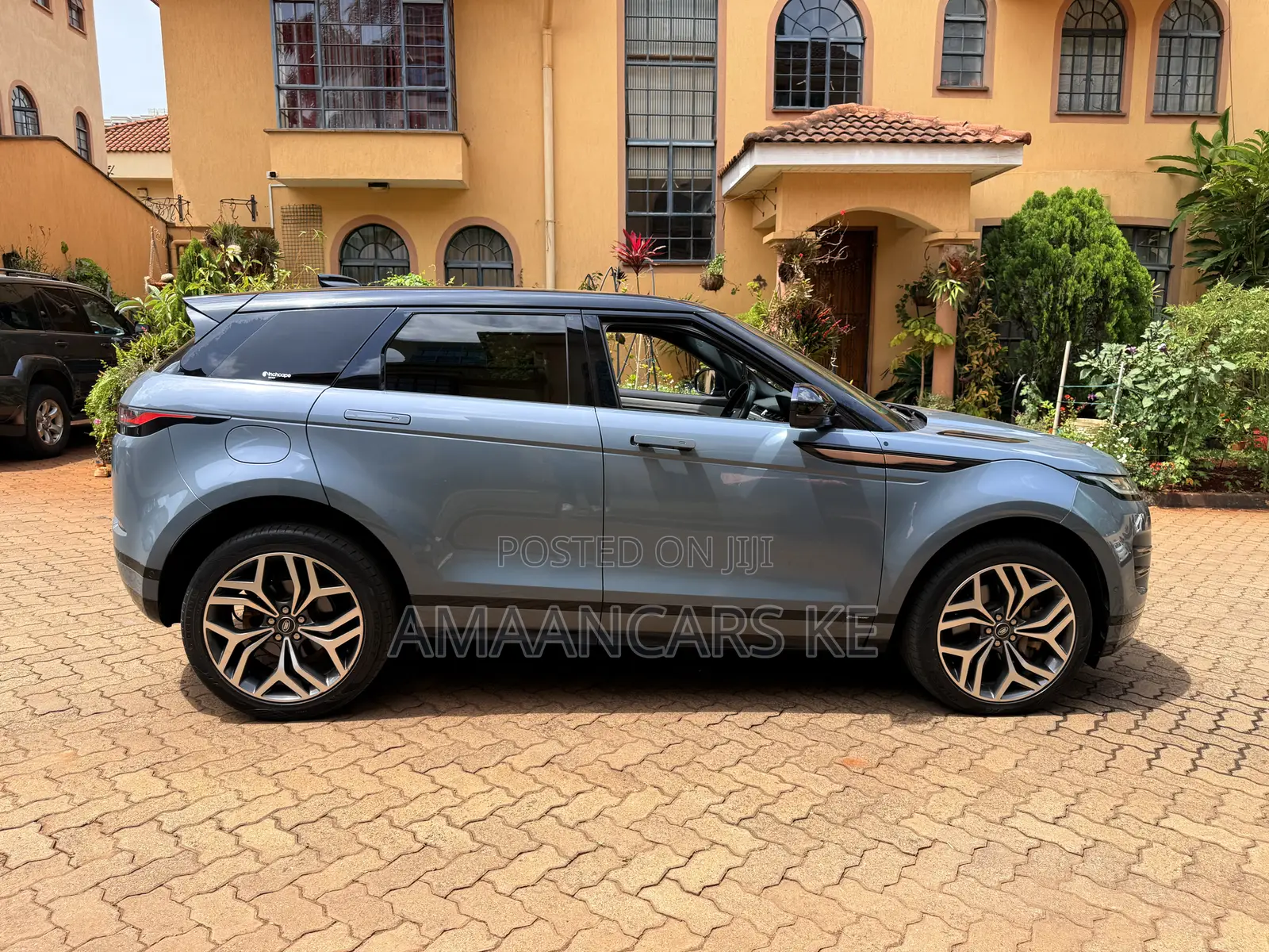 Land Rover Range Rover Evoque HSE Dynamic 4x4 5-Door 2019 Gray