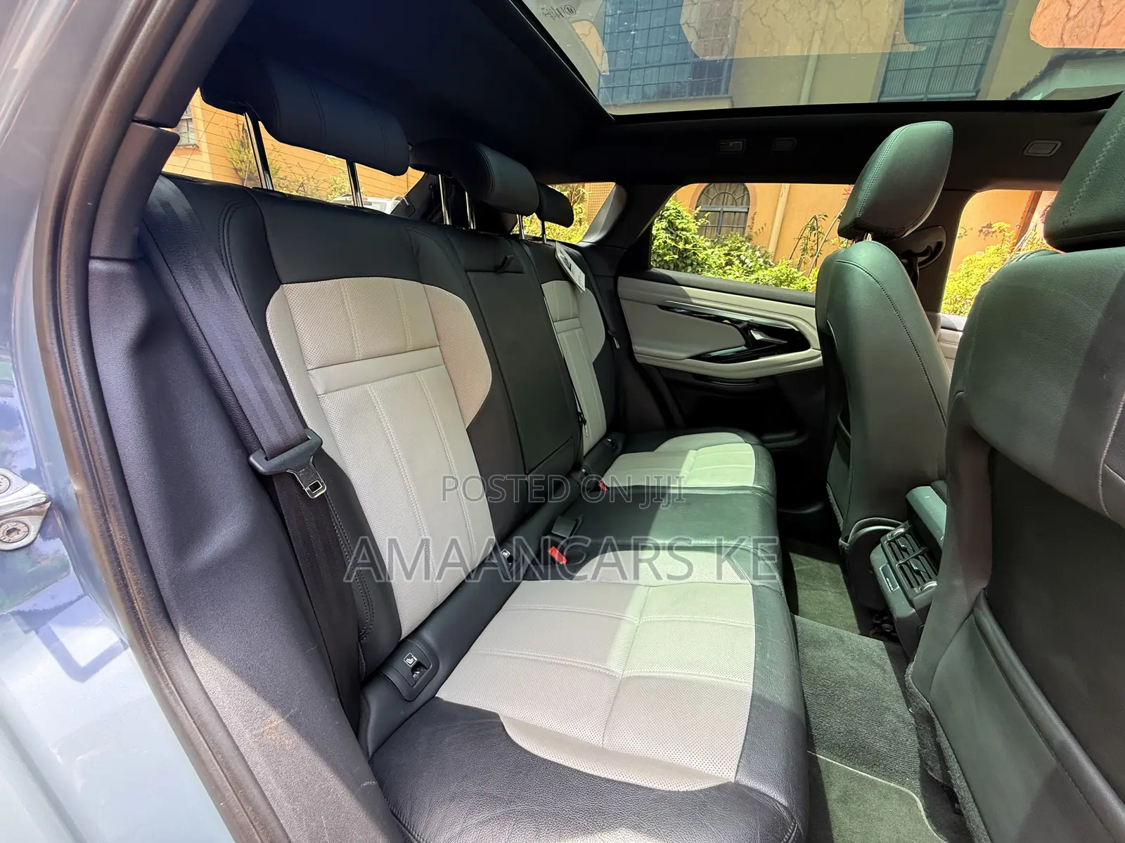 Land Rover Range Rover Evoque HSE Dynamic 4x4 5-Door 2019 Gray