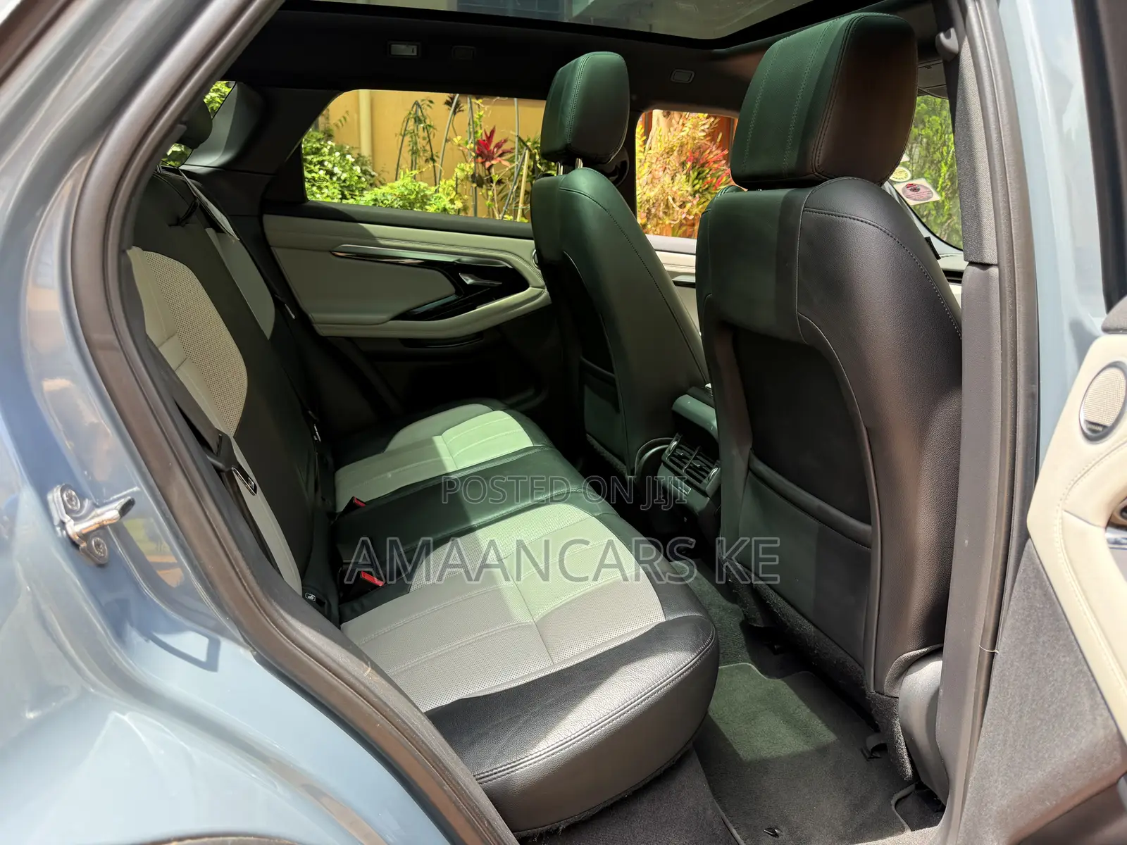 Land Rover Range Rover Evoque HSE Dynamic 4x4 5-Door 2019 Gray