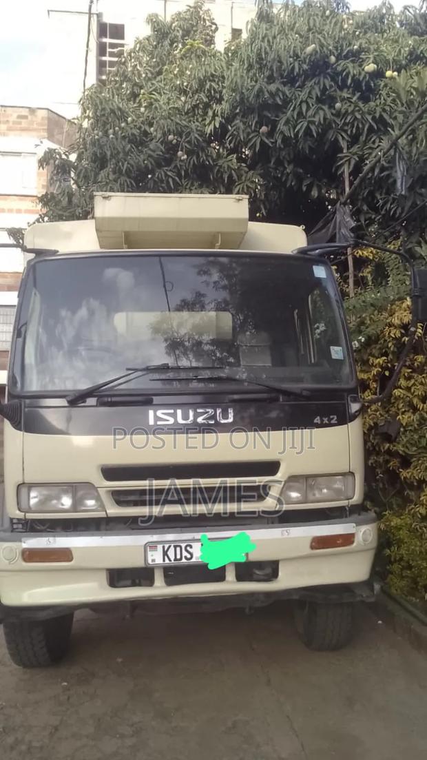 Isuzu FVR Truck