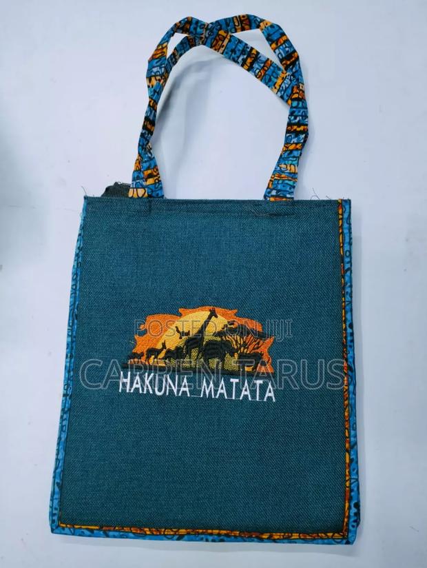 African Handbag Designer - main view