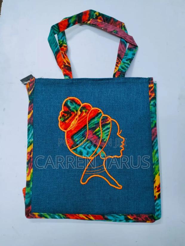 African Handbag Designer - thumbnail 2