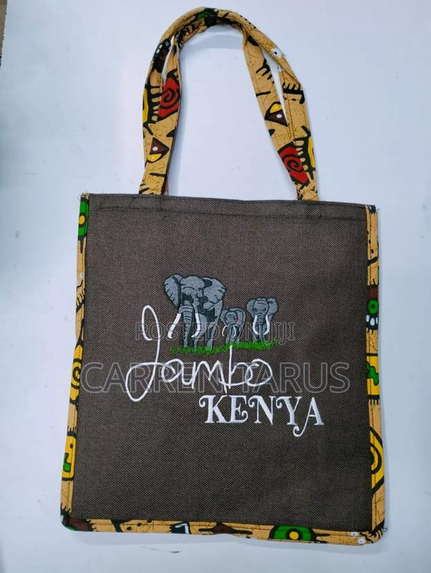 African Handbag Designer - thumbnail 4