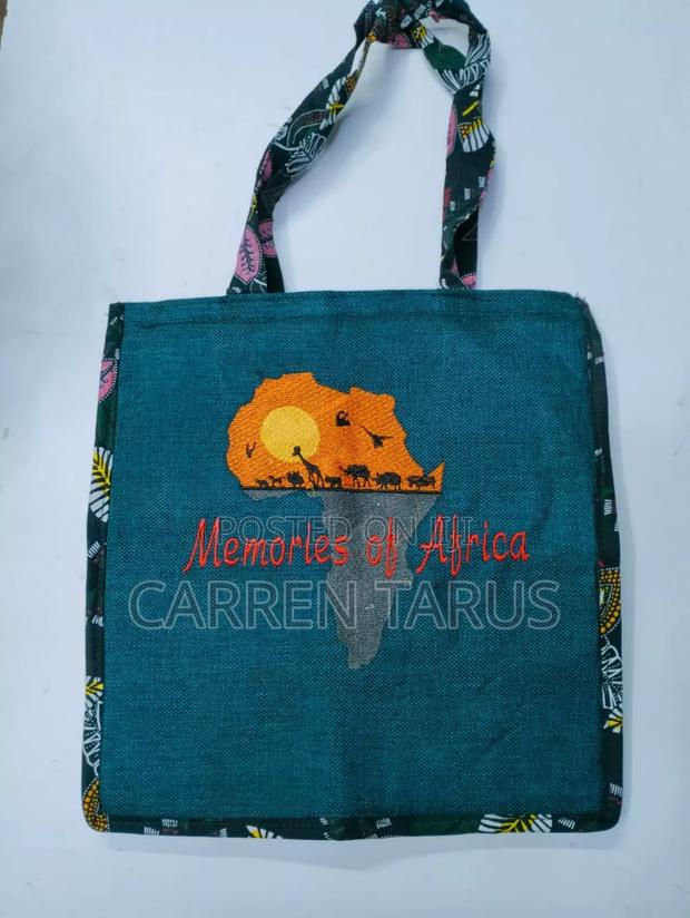 African Handbag Designer - thumbnail 5