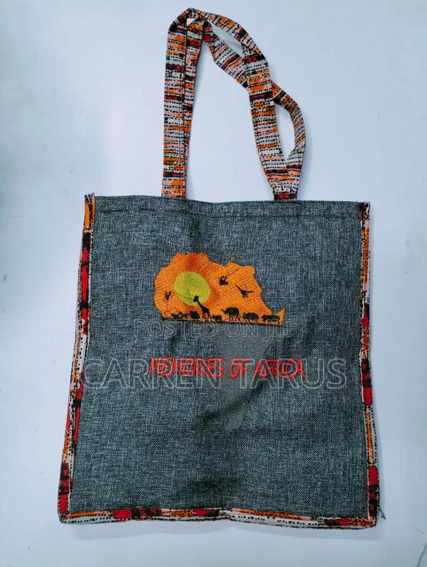 African Handbag Designer - thumbnail 9