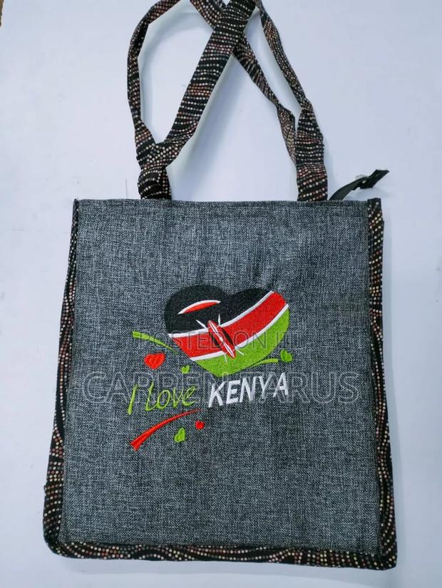 African Handbag Designer - thumbnail 10