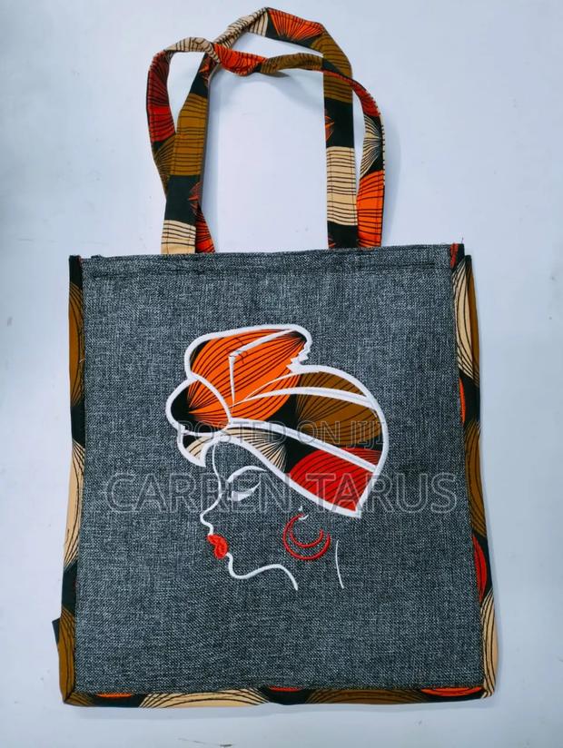 African Handbag Designer - thumbnail 16