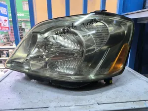 Noah 2005 Xenon Headlights