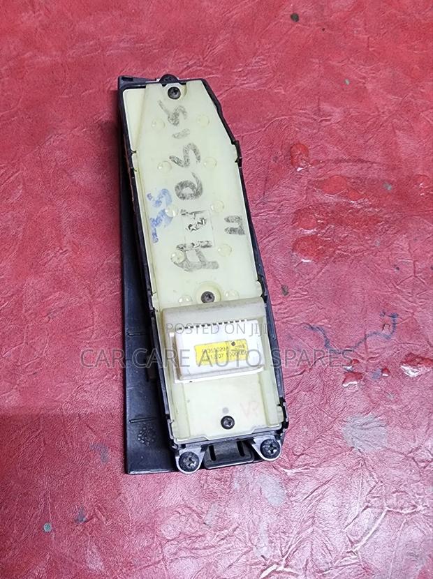 Main Switch Toyota Avensis - thumbnail 2