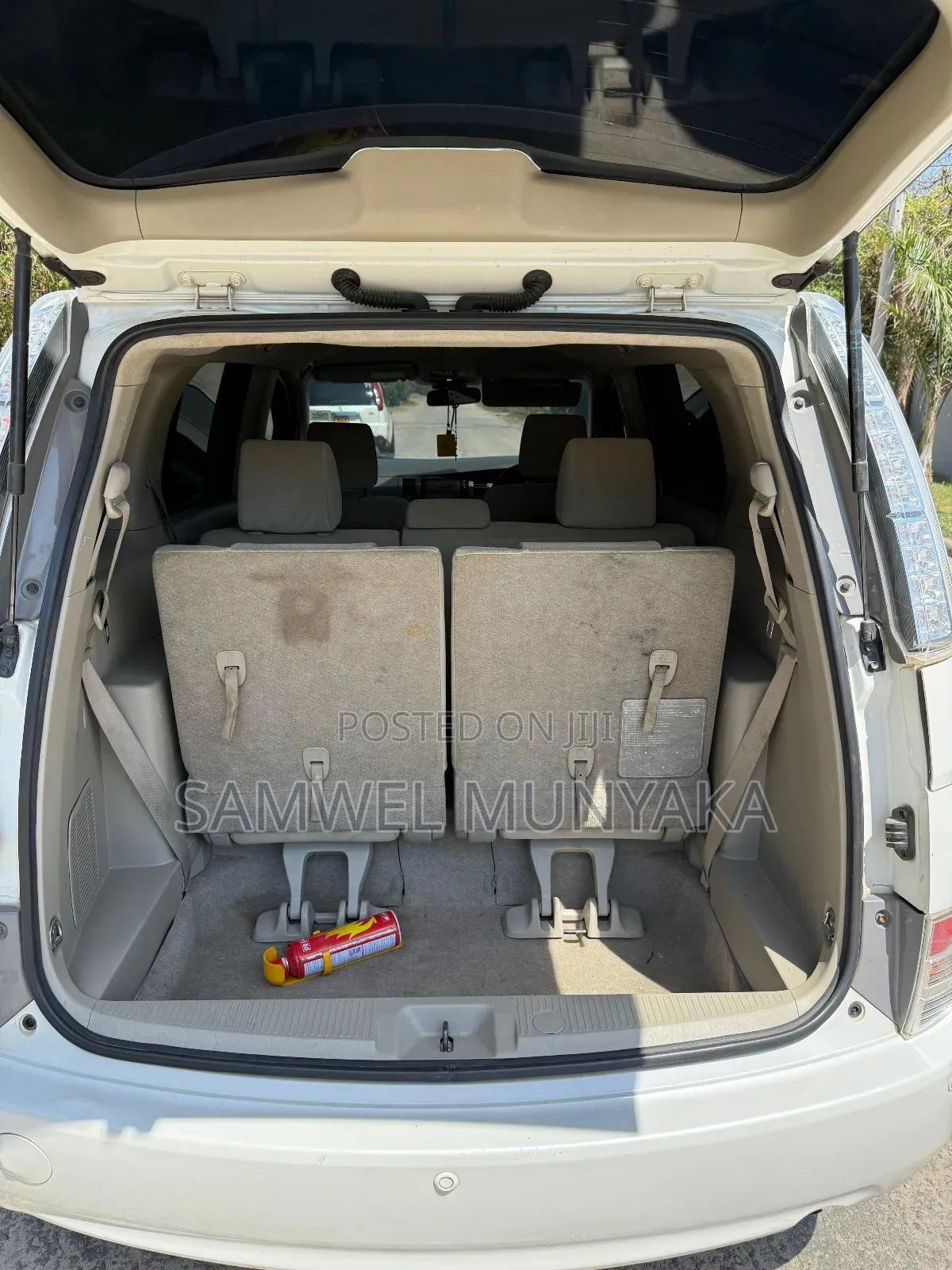 Toyota ISIS 1.8 L 2WD 2014 Pearl