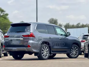 Lexus LX 570 AWD 2019 Silver