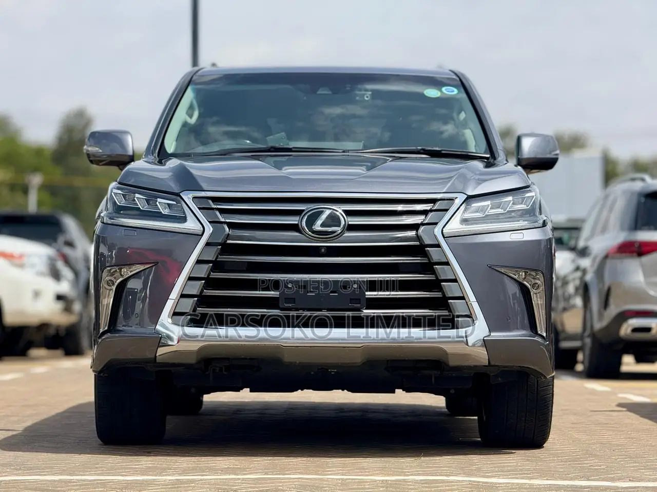 Lexus LX 570 AWD 2019 Silver