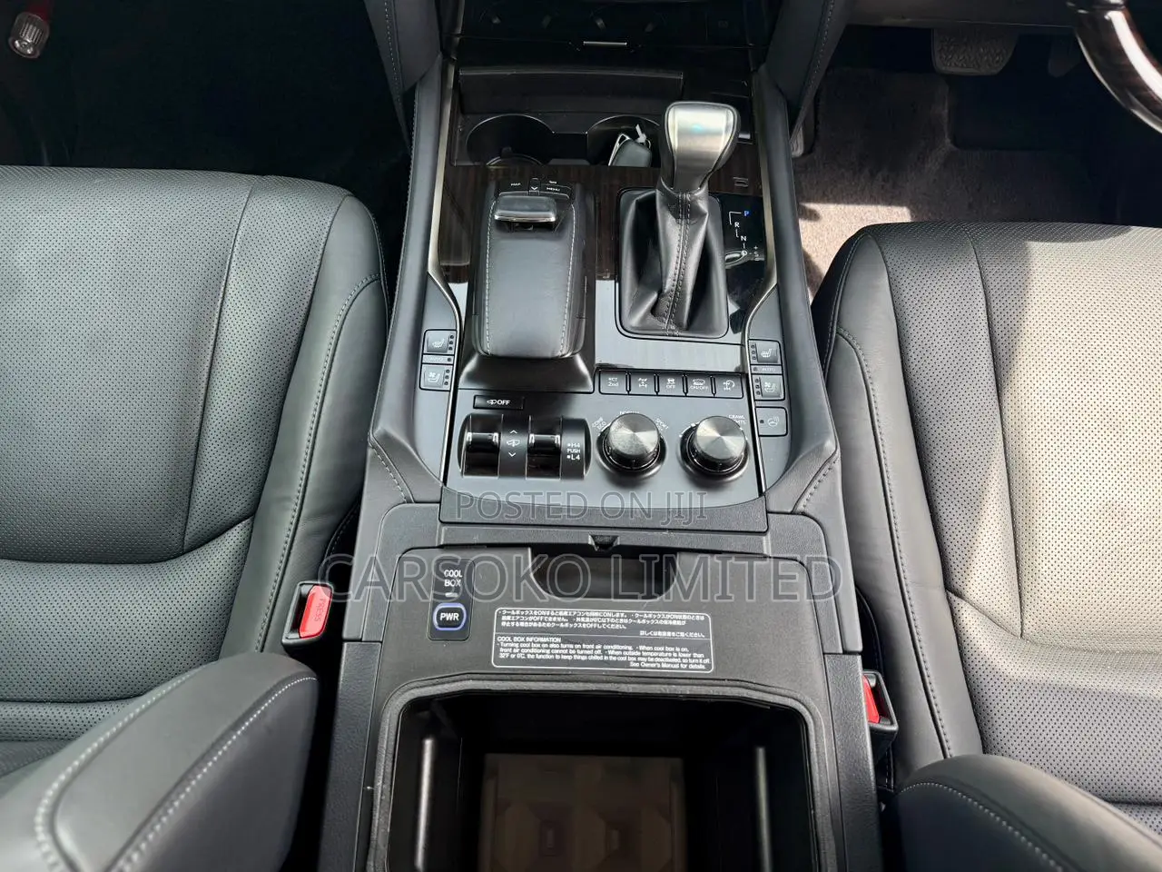Lexus LX 570 AWD 2019 Silver