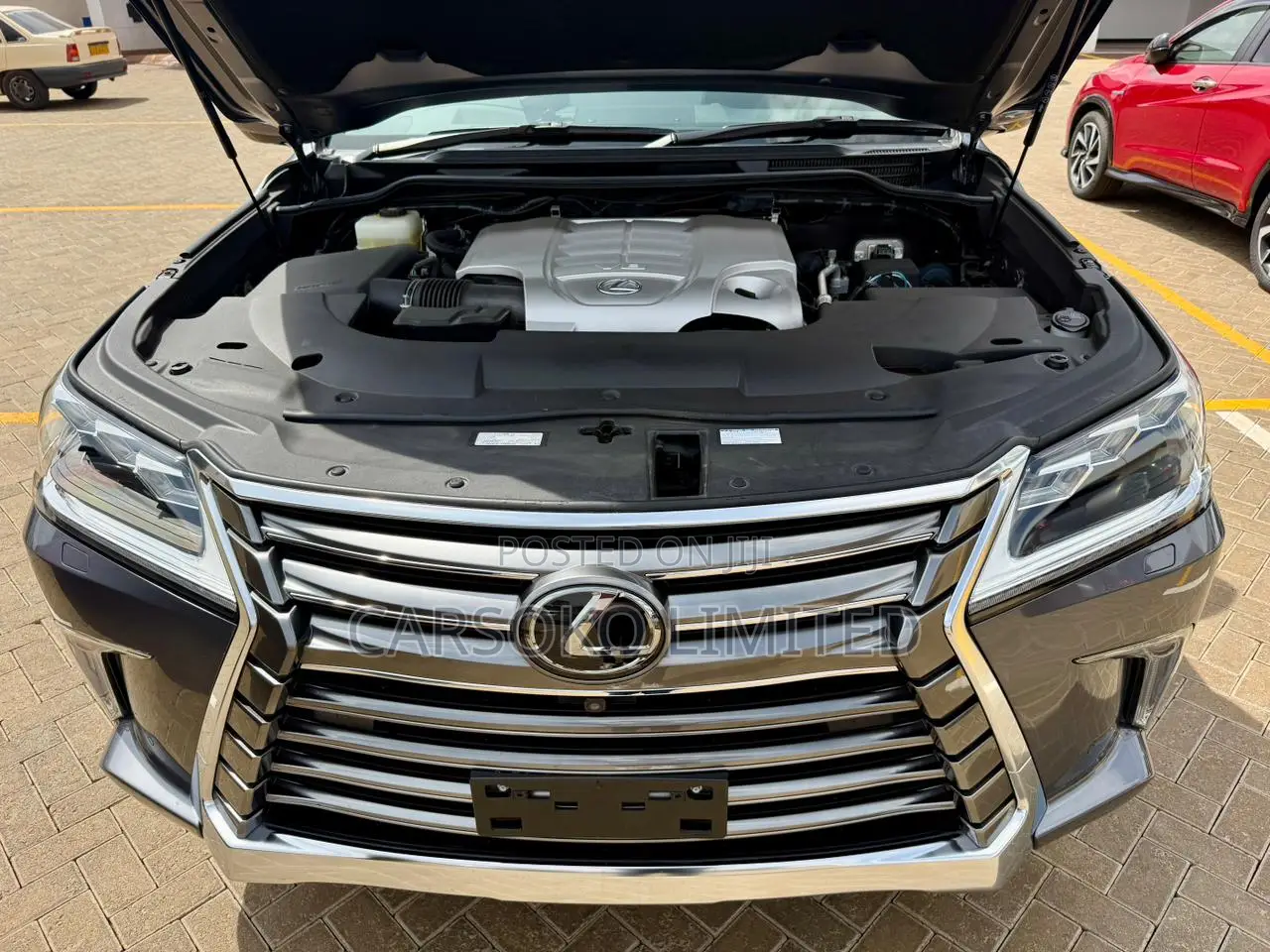 Lexus LX 570 AWD 2019 Silver