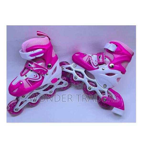 Skate Shoes Available 
Colour : Pink and Blue
Size: 31 to 42