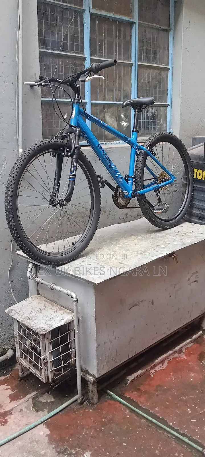 Ex Uk Size 27.5 Phaze Aluminum Bicycle
