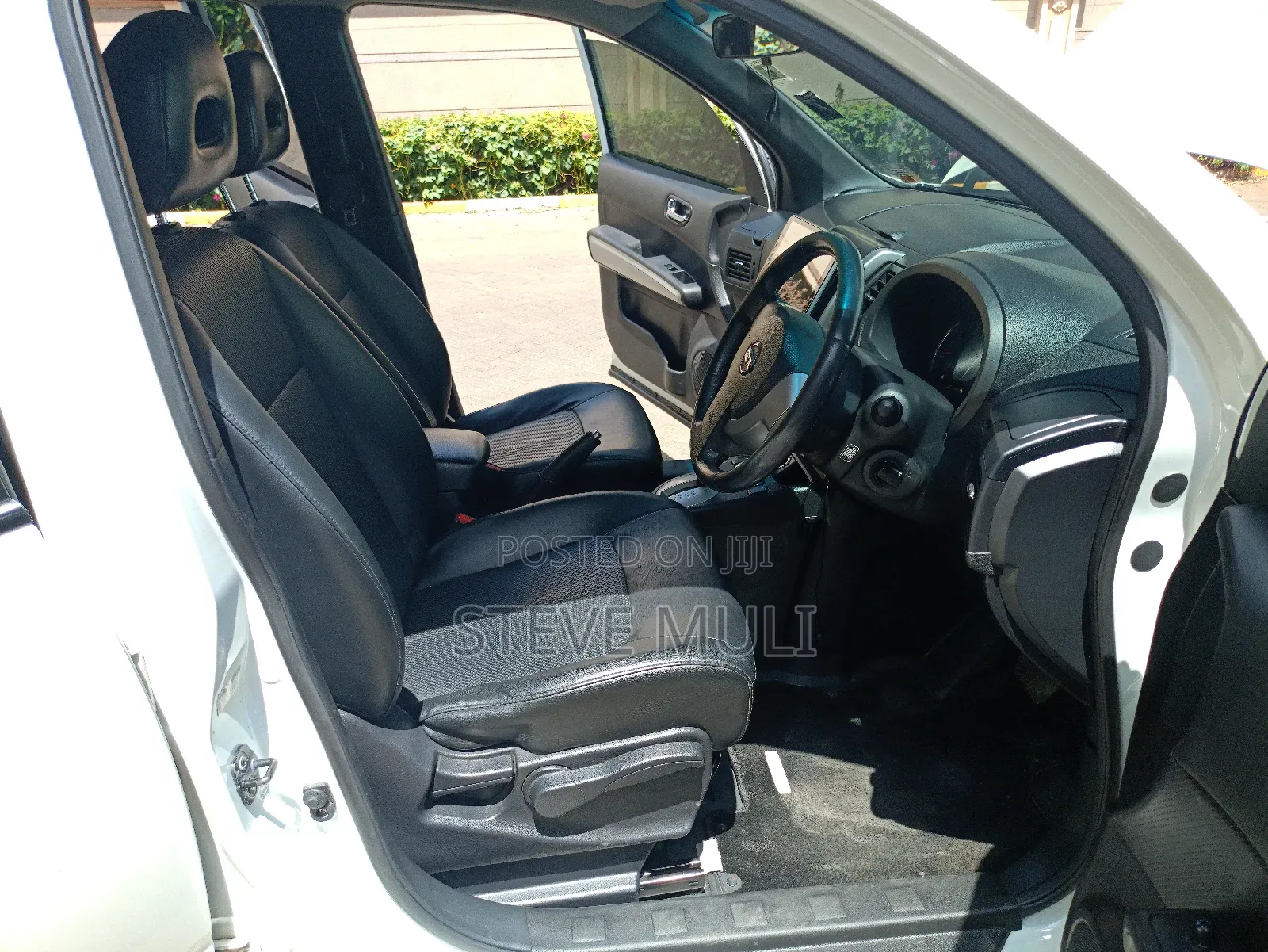 Nissan X-Trail 2.0 Petrol XE 2012 White