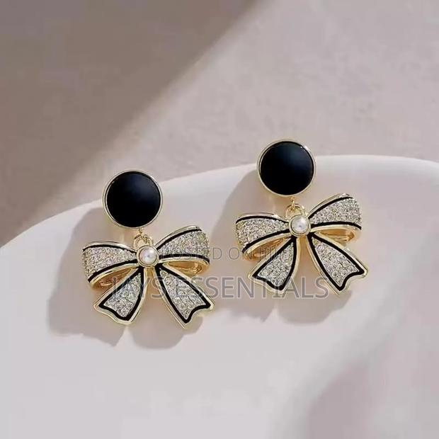 Classy Everyday Earrings - thumbnail 20