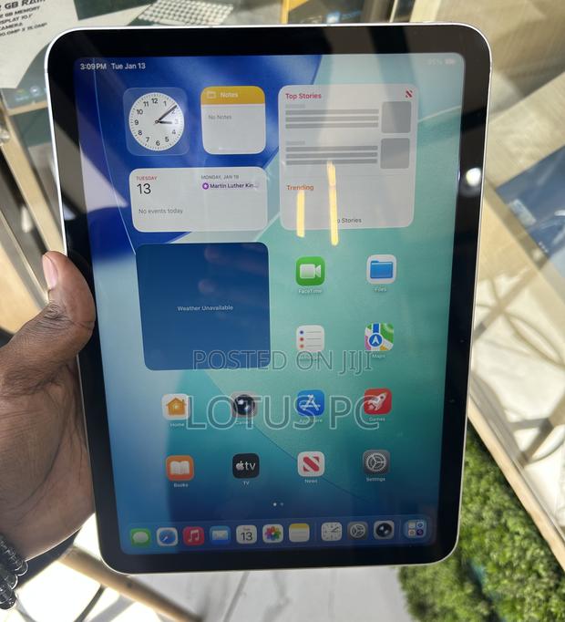 Apple iPad Pro 11 (2022) 64 GB Silver - main view