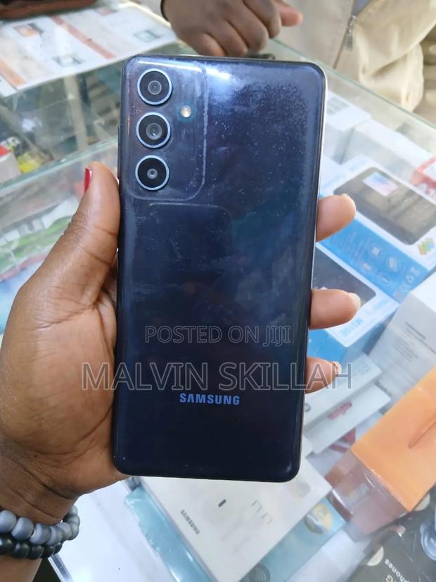 Samsung Galaxy M54 256 GB Blue - thumbnail 4