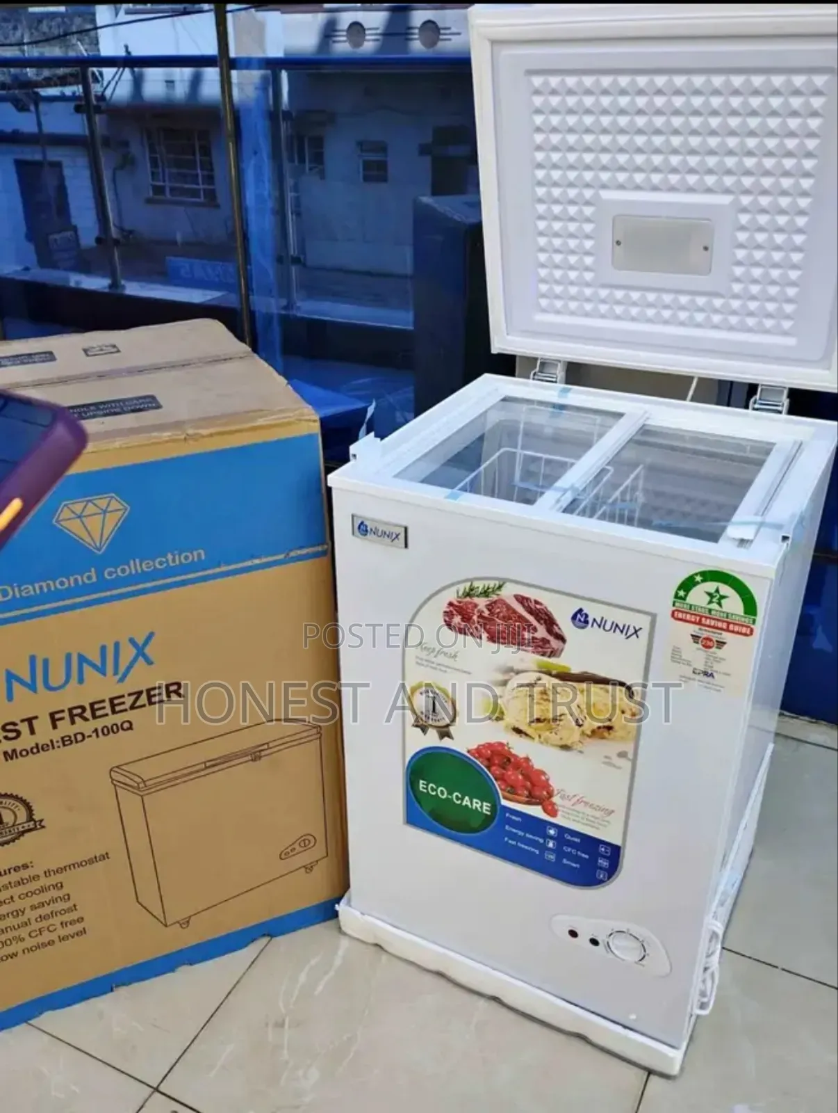 White 100litres Nunix Chest Freezer