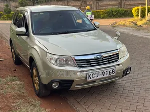 Subaru Forester 2010 Gold