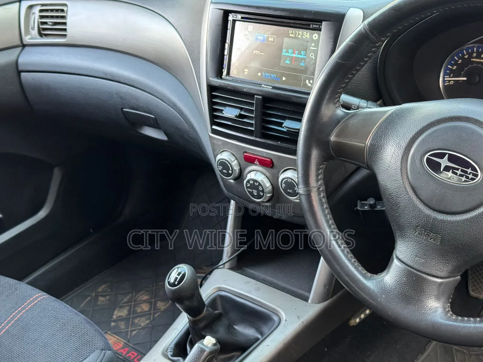 Subaru Forester 2010 Gold