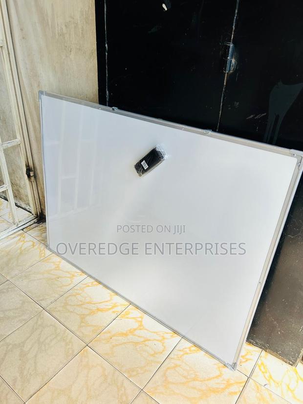 5ft by 3ft Whiteboard Available - main view