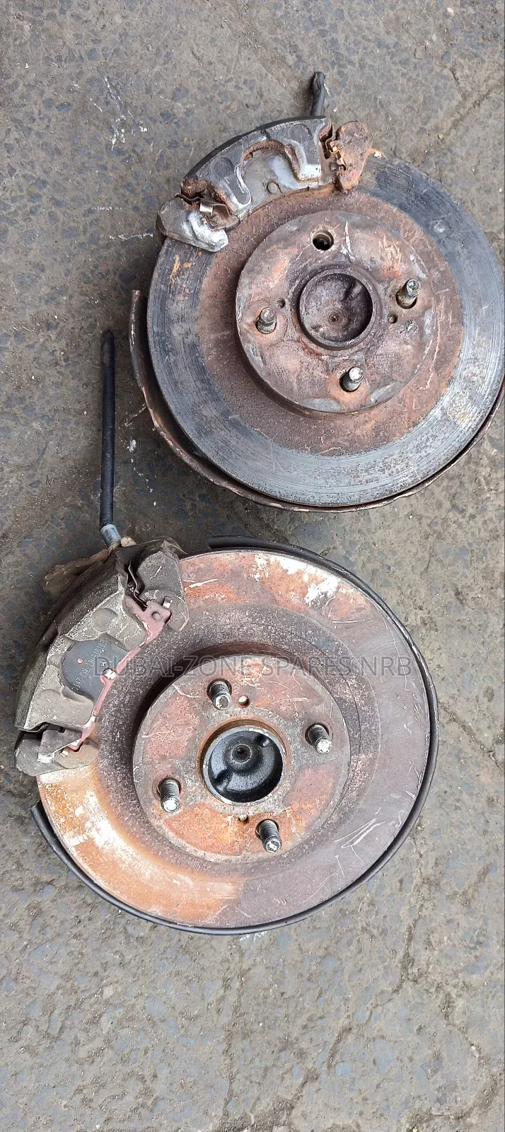2-Rear Wheel Hubs Complete Disk Type Toyota Ae100, G-Touring.