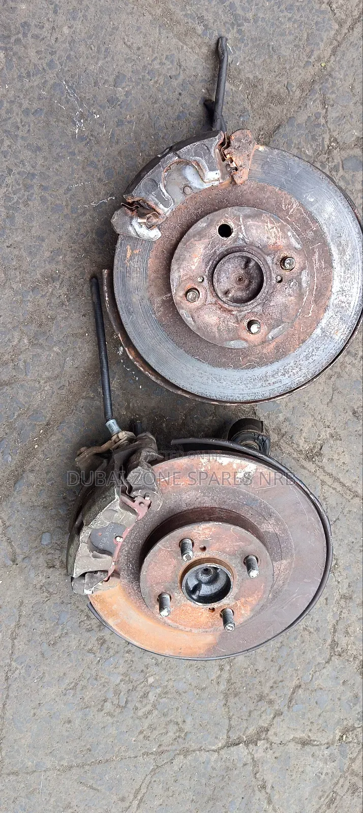 2-Rear Wheel Hubs Complete Disk Type Toyota Ae100, G-Touring.