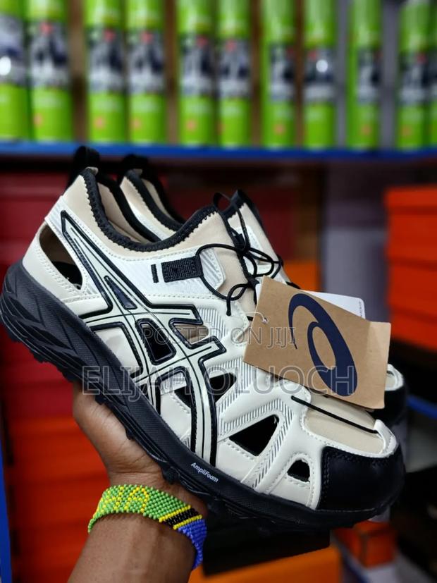 Asics Open 
Shoes - thumbnail 2