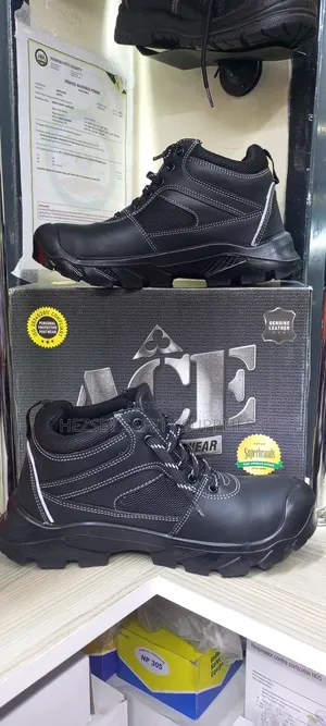 Ace Wolverine Safety Boots
