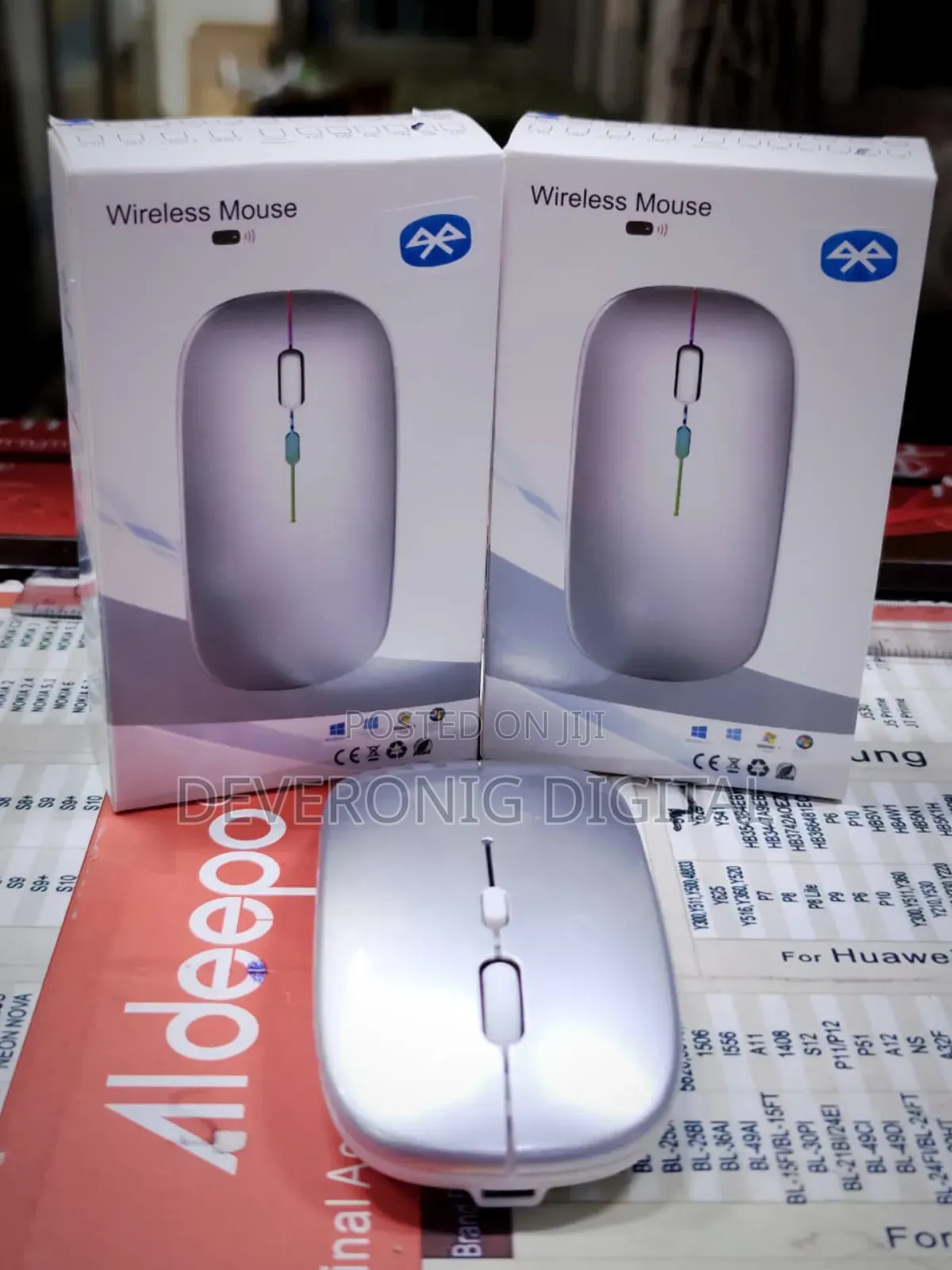 *Wireless Mouse Bt , Rechargeable With Inbuilt Bluetooth Dongle*