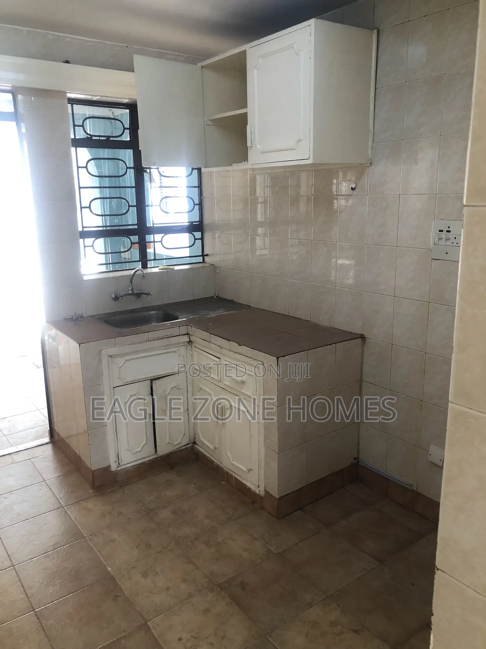 4bdrm Maisonette in Rhapta Road for rent