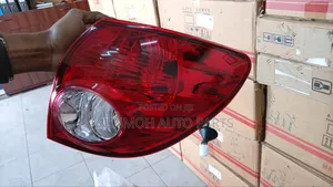 Nissan Advance 2015 Tail Lights