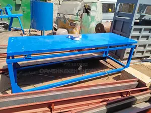 Vibrating Table Machine