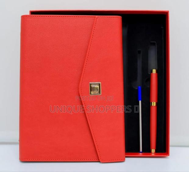 Make a Bold Statement With Executive Notebook Gift Sets! - thumbnail 3