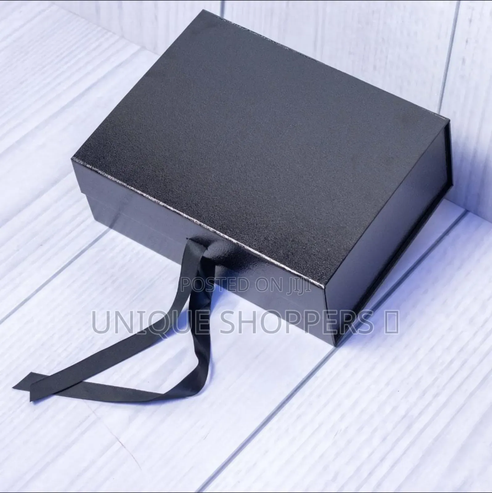 Magnetic Ribbon Luxurious Gift Box*