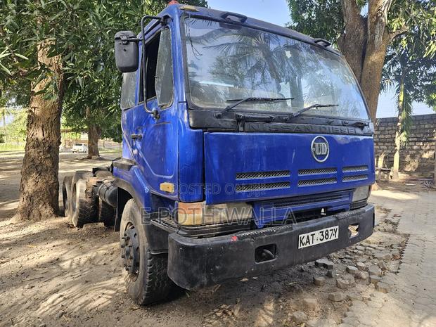 Nissan Diesel Ud - thumbnail 2