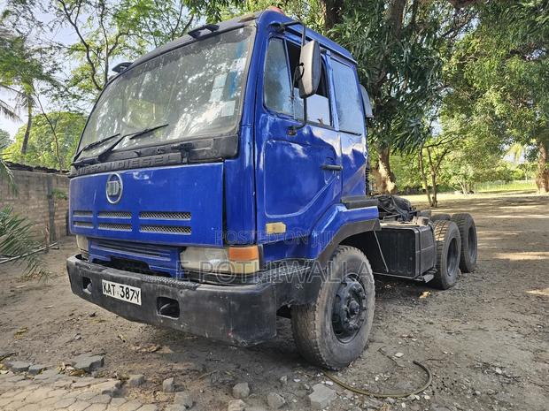 Nissan Diesel Ud - thumbnail 3