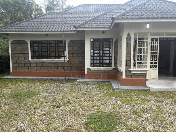 3bdrm Bungalow in Lwanda Shop, Sheywe for sale