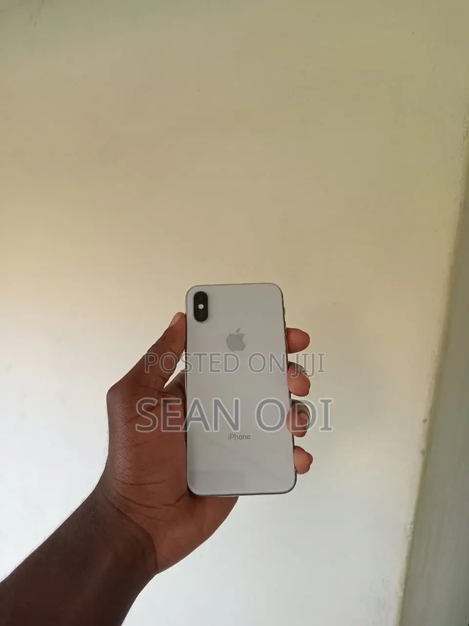 Apple iPhone X 64 GB White