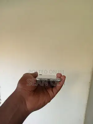 Apple iPhone X 64 GB White