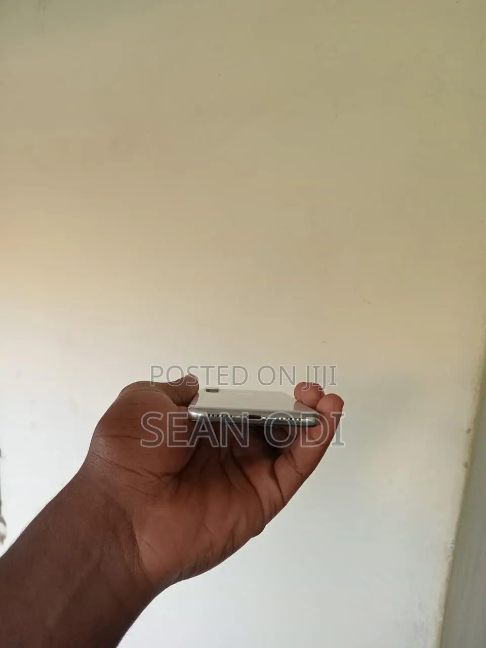 Apple iPhone X 64 GB White