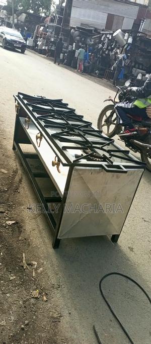 Commercial Sizes Closed Four Burner - main view