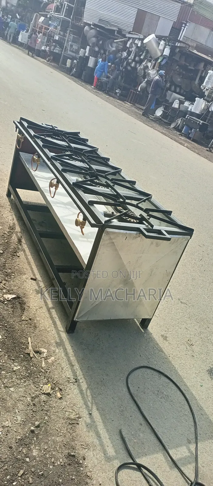 Commercial Sizes Closed Four Burner