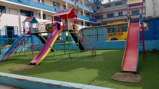 Kids Playground Artificial Green Grass Carpets Installation